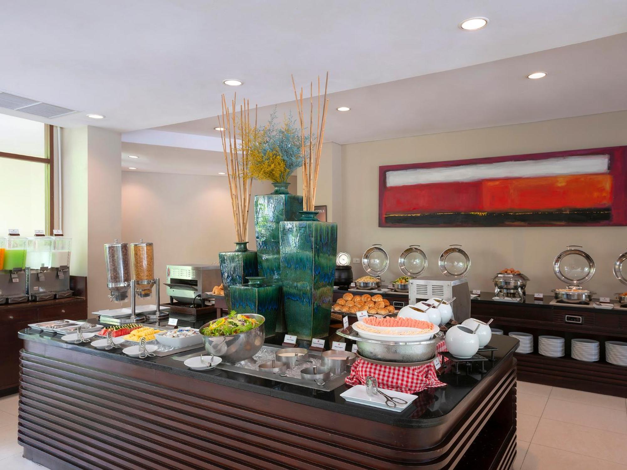 Ibis Phuket Patong Exterior foto